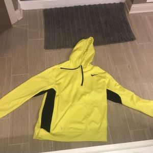 Men’s Nike yellow sweatshirt